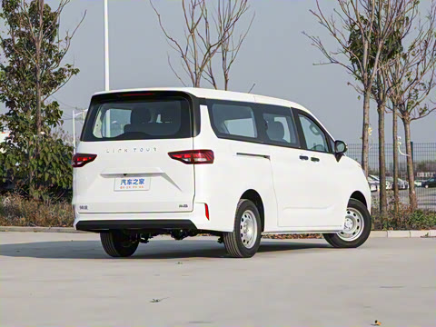 2025�� 1.6L ���������� 6��