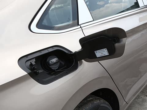 2025�� �Ŀ��� 300TSI DSG��Խ��