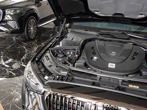 2025�� �Ŀ� S 680 4MATIC ��ҹ��