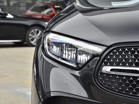 2025�� GLC 260 L 4MATIC ������