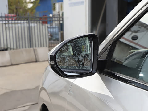 2025�� 636Ultra����� 5��