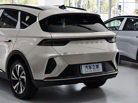 2025�� 688MAX 175kW