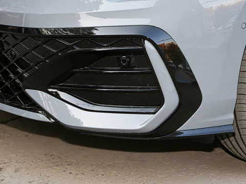 2025�� 300TSI R-Line