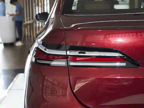 2023�� 740Li ������ M�˶���װ