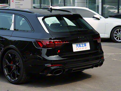2024��  RS4 Avant ȼ���