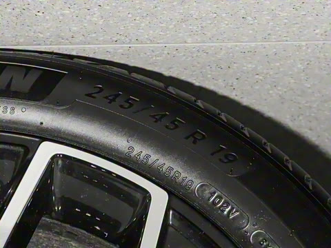 2024�� �����Ǽݰ� 100kWh