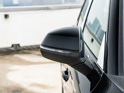 2025�� 40 TFSI ����������