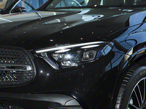 2025�� GLC 300 L 4MATIC ������ 5��