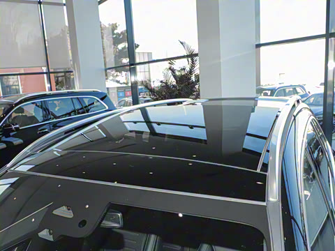 2025�� GLC 300 L 4MATIC ������ 5��