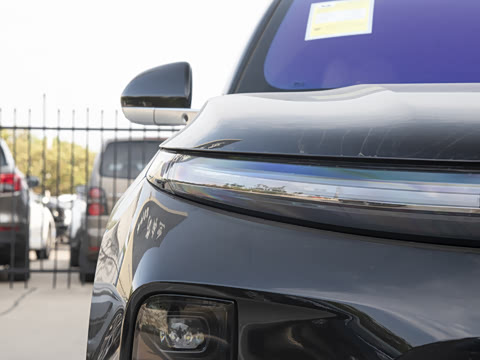 2025�� Ultra ���ܻ��°�