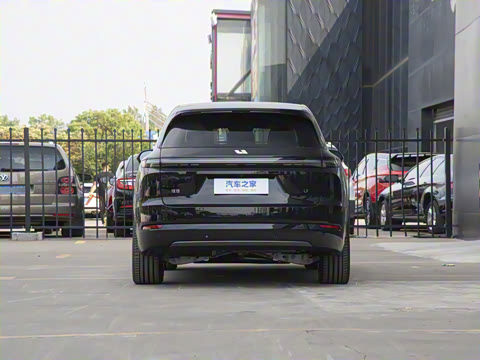 2025�� Ultra ���ܻ��°�