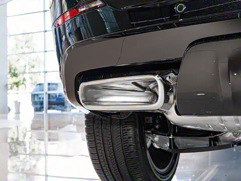 2025�� 400PS Dynamic SE