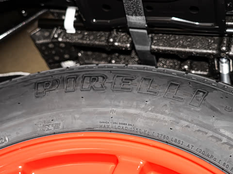 2025�� 400PS Dynamic SE