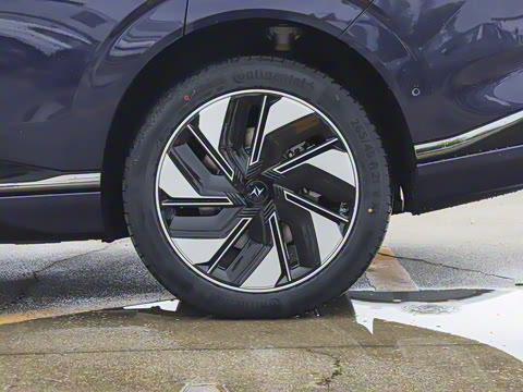 2025�� 210Ultra���Ȱ� 6��