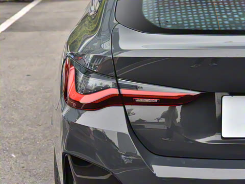 2024�� 430i Gran Coupe M�˶���ҹ��װ