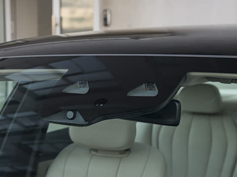 2025�� E 300 ʱ�����˶���