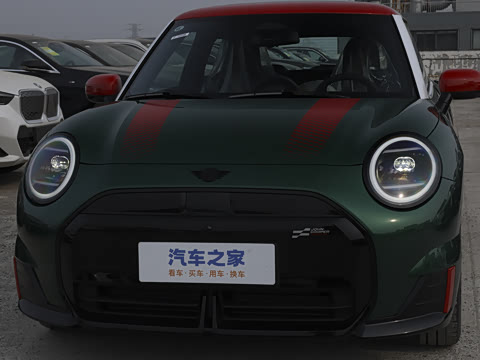 2025�� JOHN COOPER WORKS