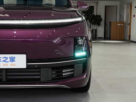 2025�� Ultra ���ܻ��°�