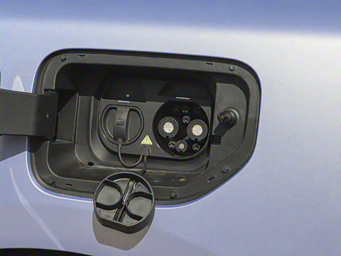 2025�� ���� 550ProѲ����