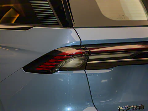 2025�� 2.0T �������