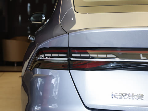 2025�� 2.0T ���л춯��