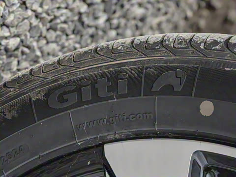 2025�� EV 520km ������