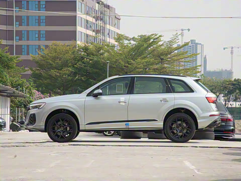 2025�� 55 TFSI quattro S line�˶���