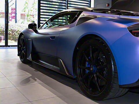 2024�� GT2 Stradale