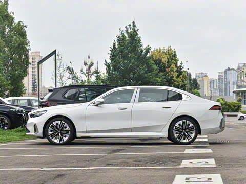 2024�� 530Li ������ ������װ