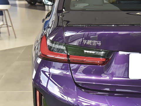 2025�� 330i 50����������