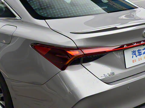 2024�� ˫�� 2.5L XLE����