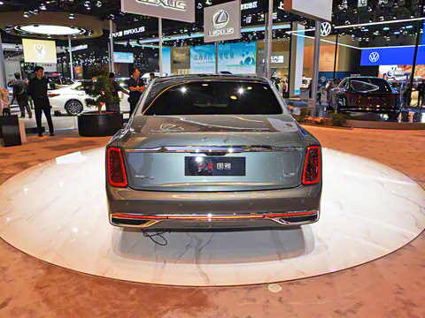 2024�� 4.0T V8��