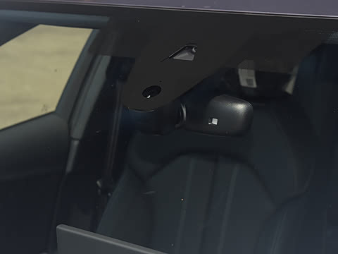 2024�� 40 TFSI ����������(��ҹ��)