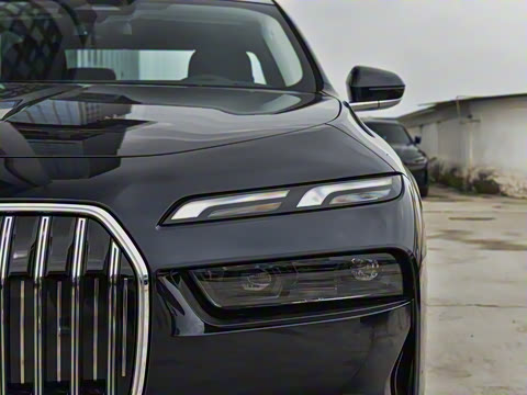 2023�� 735Li ������װ