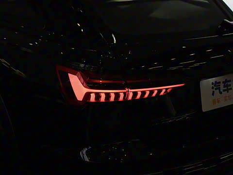 2025�� allroad quattro ̽���� 55 TFSI ����ԽҰ��