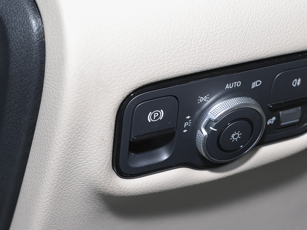 Mercedes-Benz V-Класс III (W447) Рестайлинг 2, Минивэн Extra Long: фото поколения