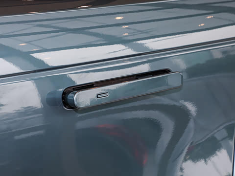 2025�� 400PS Dynamic HSE