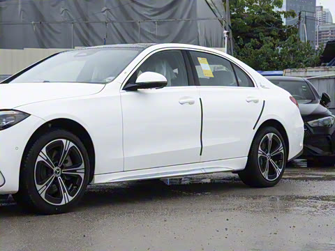 2025�� �Ŀ� C 260 L 4MATIC �˶���