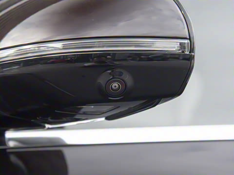 2025�� �Ŀ� E 300 L �����