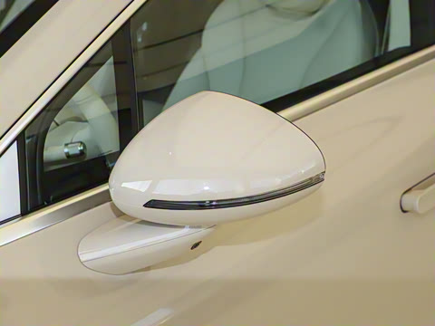 2025�� 705km Max