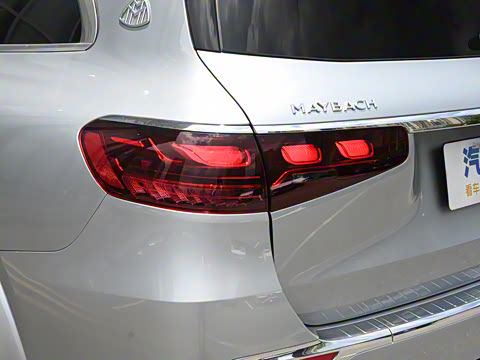 2025�� GLS 480 4MATIC