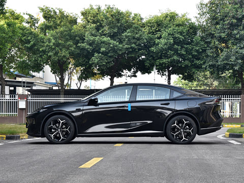 2024�� 300Max���̰�