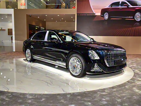 2024�� 4.0T V8��