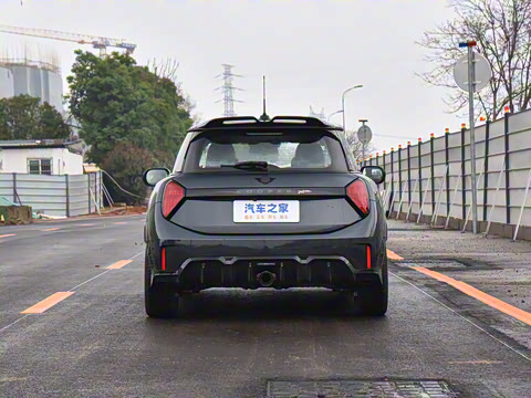2025�� JOHN COOPER WORKS