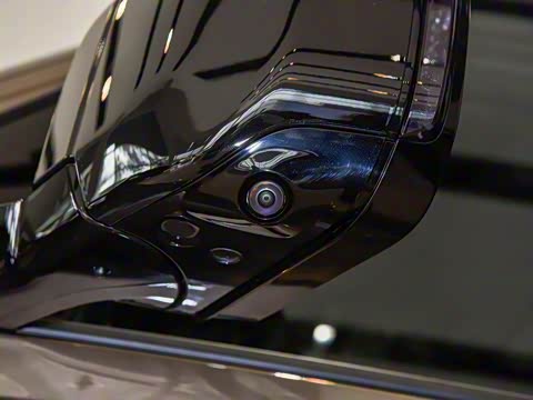 2025�� 110 3.0T P400 X-Dynamic HSE