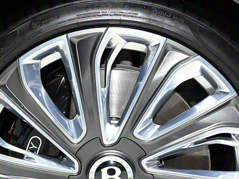 2024�� 4.0T V8 Mulliner