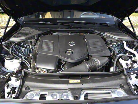 2025�� E 300 L ������