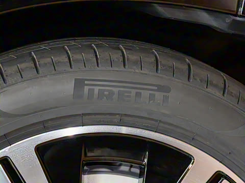 2025�� 500 4MATIC ������