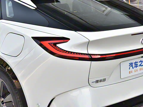 2025�� 550 PRO���а�