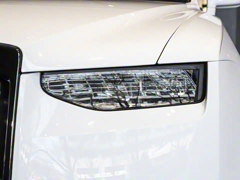 2025�� Black Badge